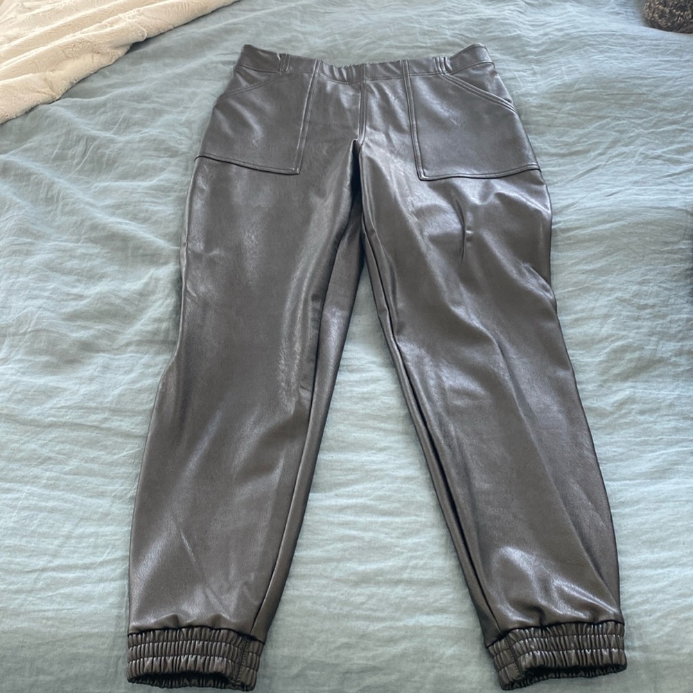 Spank leather like jogger